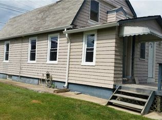 151 W Hoffman Ave, Lindenhurst, NY 11757