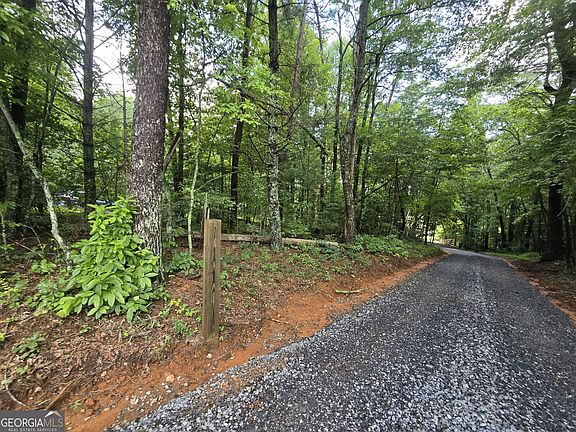 3rd image of 395 Payne Rd