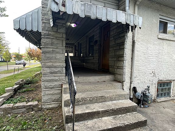 4th image of 915-917 N Grant Ave