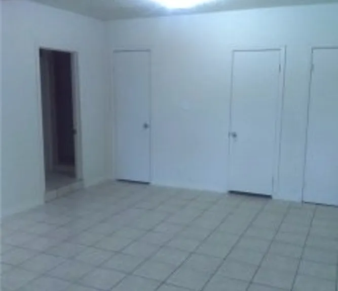 600 Monticello Ct #2 — Photo 6