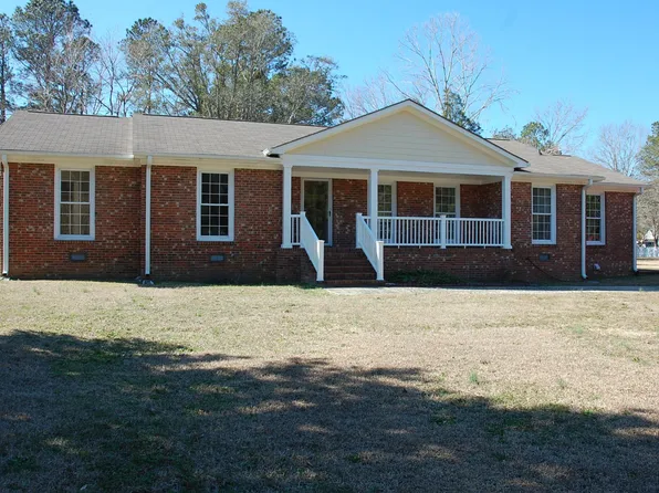 104 Dorchester Ln, New Bern, NC 28562