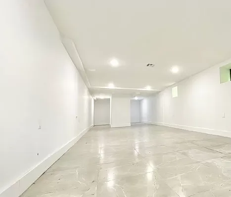 Rented by Compass | media 9