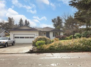 1953 NW Lamont Ave, Roseburg, OR 97471