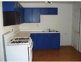 2nd image of 2515 Hayworth Ave