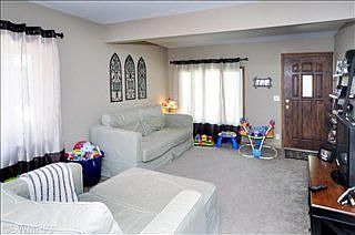 3rd image of 213 Burnham St W