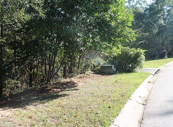 3rd image of 168 Chardonnay Ln