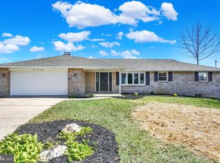 3190 Skylight Dr E, York, PA 17402