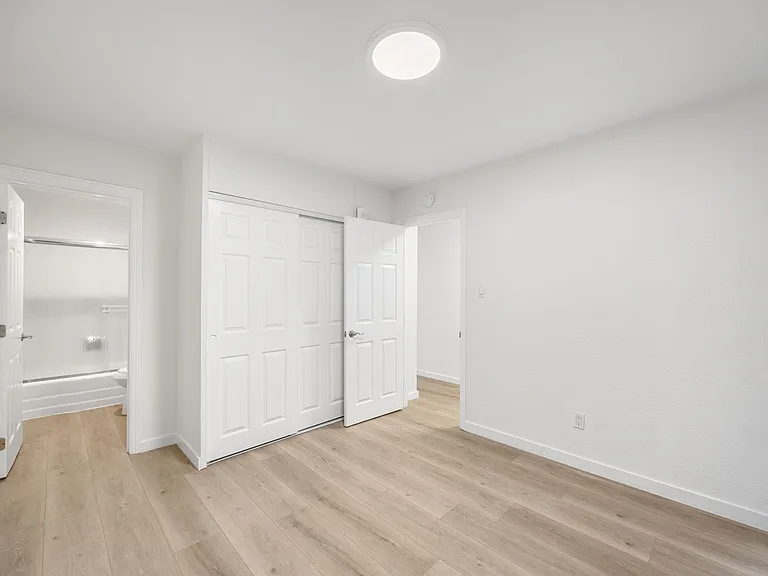 940 Guerrero St — Photo 11