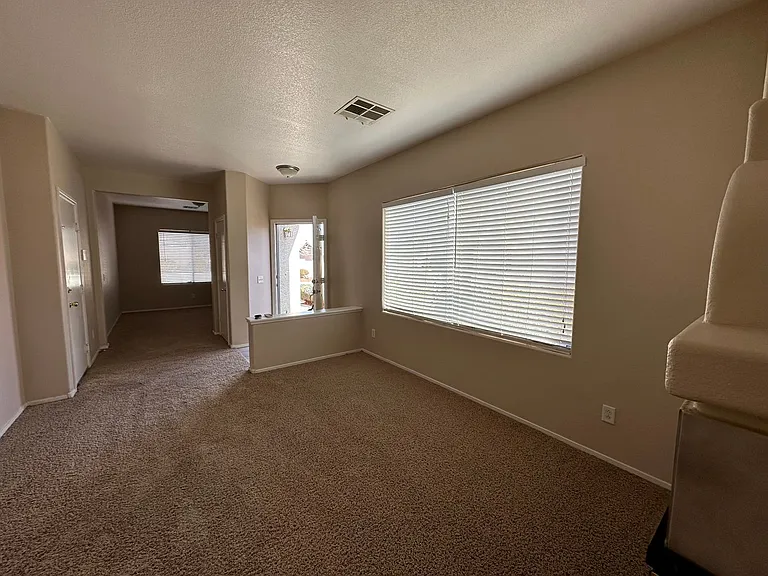 10975 Pumpkin Ridge Ave — Photo 12