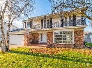 1316 Montclaire Ct, Appleton, WI 54915