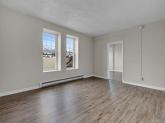 5th image of 439 W Walnut St APT 12
