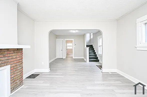 312-314 Pointview Ave #314 — Photo 4