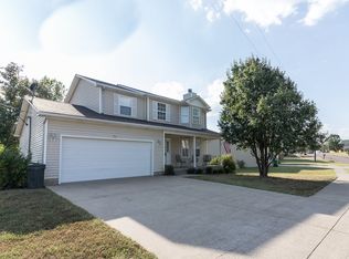7236 S Woodland Dr, Radcliff, KY 40160