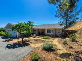 1129 Viewmont Dr, Escondido, CA 92027