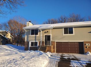 2525 Cedar Hills Dr, Minnetonka, MN 55305