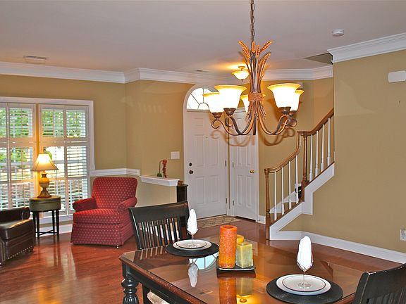 4th image of 10304 Linksland Dr