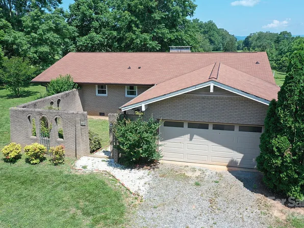 157 Blackberry Ln, Taylorsville, NC 28681