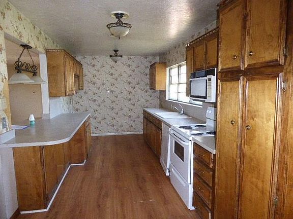 2nd image of 1134 Turner Dr