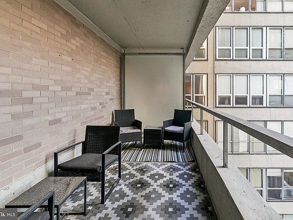 5th image of 224 W Rittenhouse Sq #501