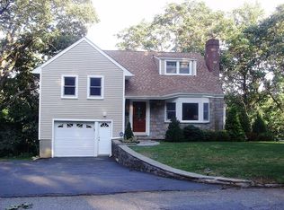 100 Brendon Hill Rd, Scarsdale, NY 10583