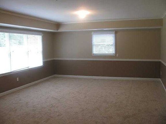 Market photo rec room