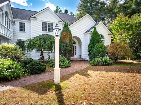 28 Meachen Ln, Sudbury, MA 01776