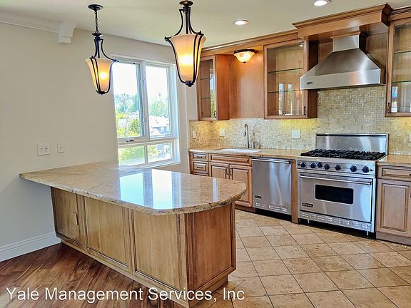 3rd image of 4350 Vantage Ave APT 303