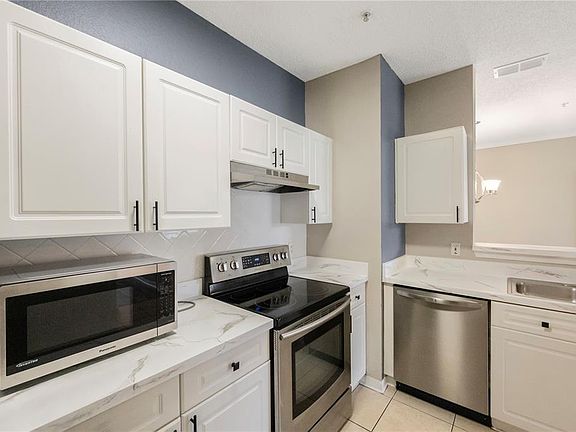 2nd image of 18001 RICHMOND PLACE DRIVE #1010