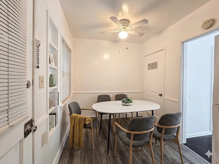 1610 Grismer Ave — Photo 6
