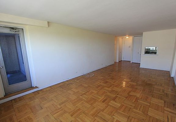 3rd image of 12510 Queens Blvd APT 805