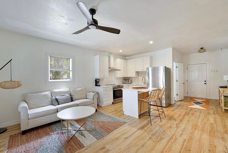 1st image of 119 Moore St #1