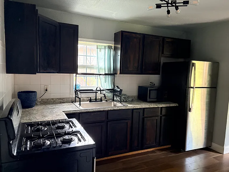 103 Aransas Ave — Photo 2