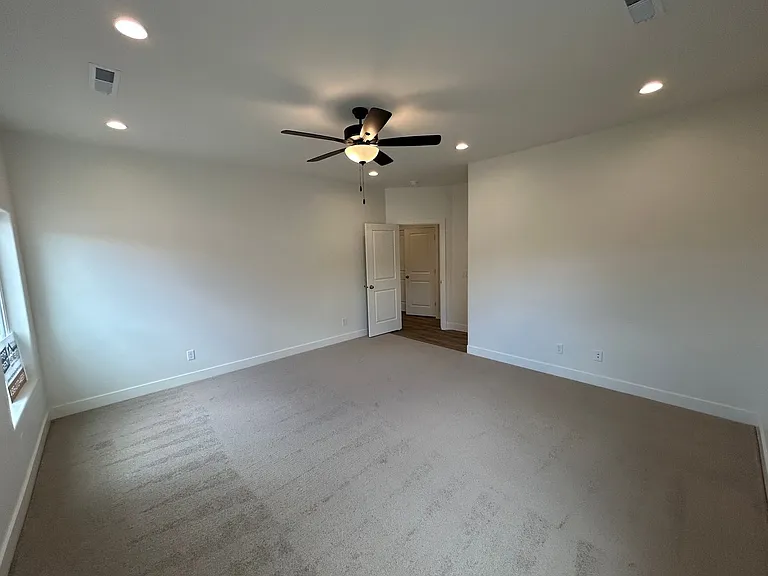 1544 E Mead Ln — Photo 30