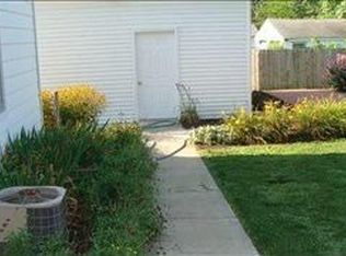 1601 S Madison St, Bloomington, IL