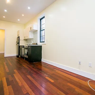 Rented by Nooklyn NYC LLC | media 17