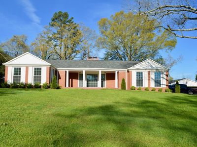 1121 S Crest Rd, Rossville, GA, 30741