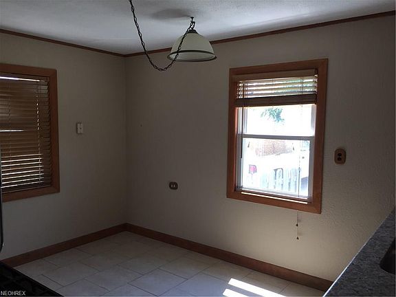 5th image of 9201 Orchard Ave
