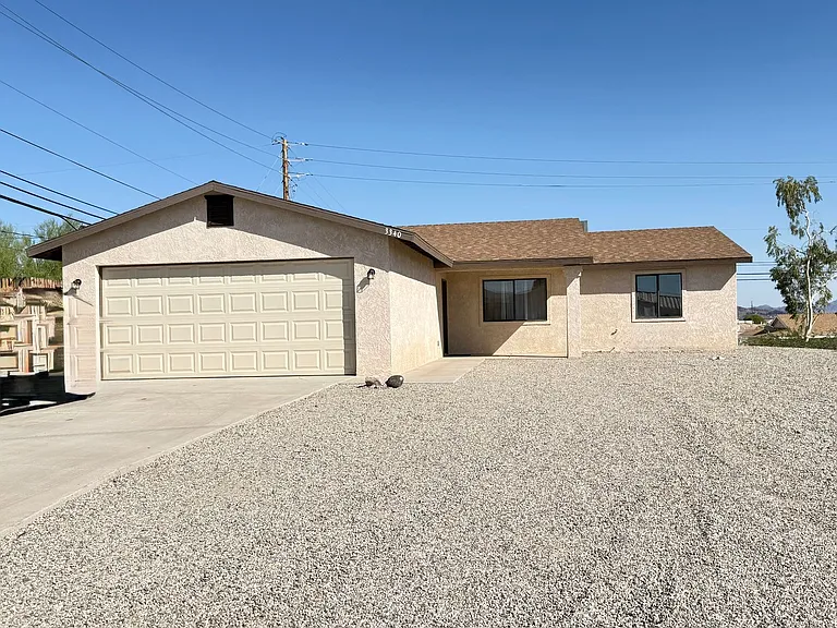 3340 Dolphin Dr — Photo 1