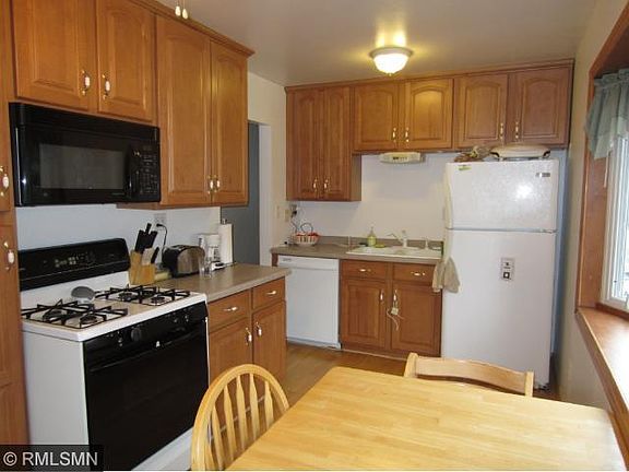 5th image of 885 Howard St N