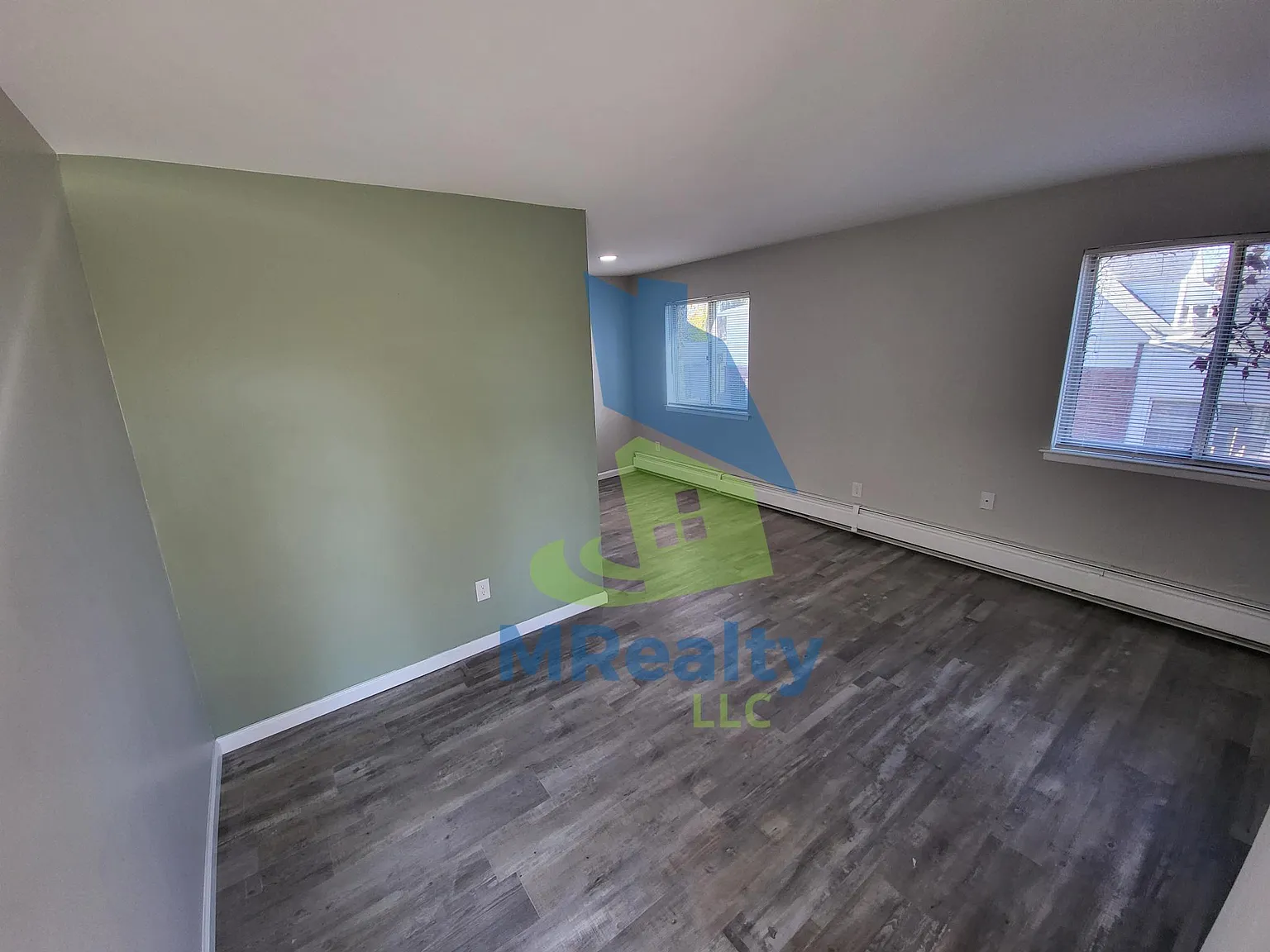 1 bed, 600 sqft, $999 — Photo 2