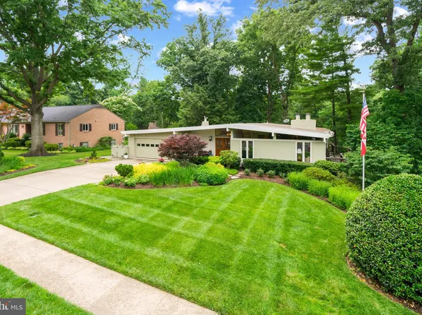 1908 Windmill Ln, Alexandria, VA 22307
