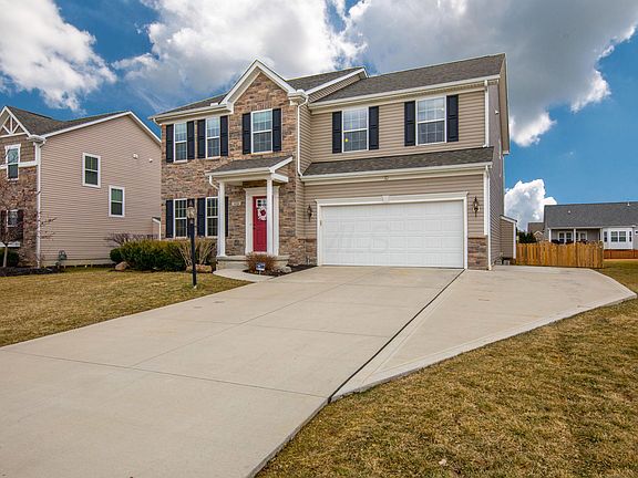 2nd image of 828 Oakley Dr