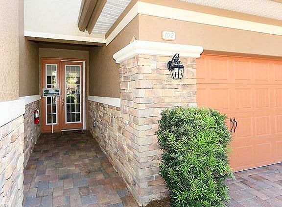 2nd image of 8040 Players Cove Dr Unit 102