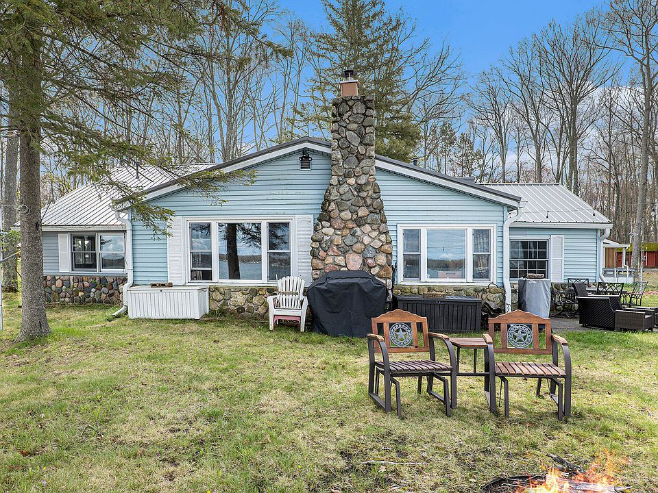1st image of 1910 Wolf Lake Dr