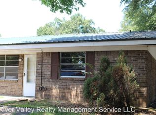 813 E M St, Russellville, AR 72801