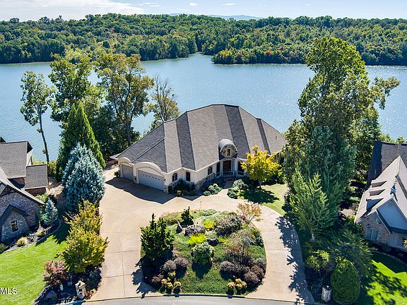2nd image of 119 Big Water Dr