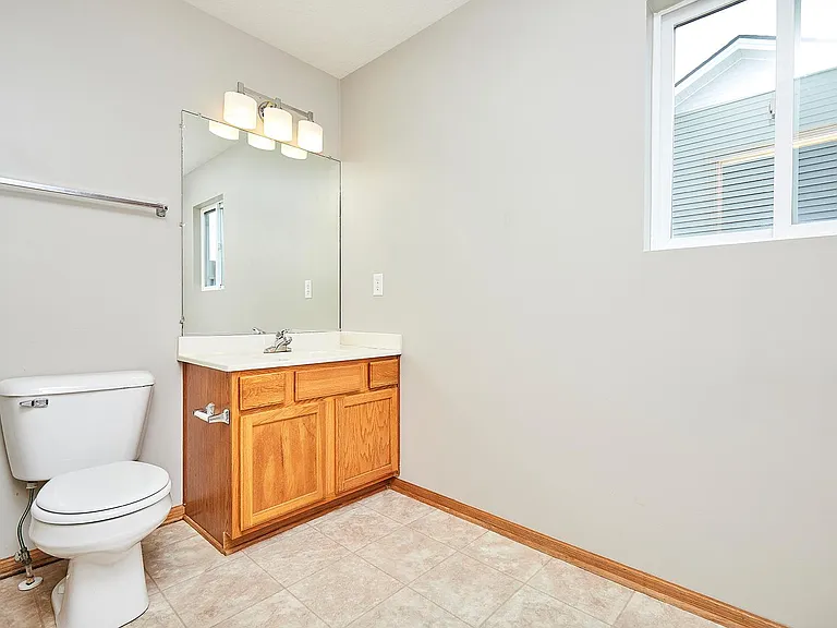 615 SE Prairie Park Ln — Photo 11