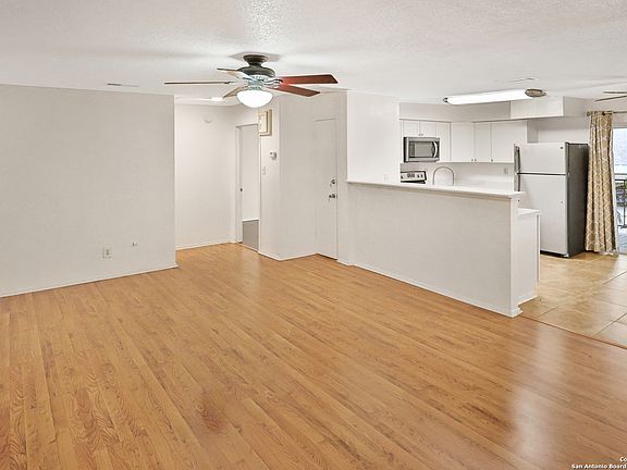 3rd image of 4119 MEDICAL DR #206E