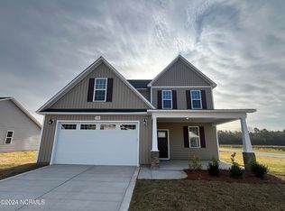 398 Winnsboro Rd, Raeford, NC 28376