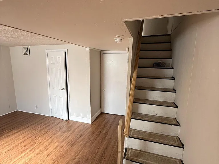 4427 Vista St — Photo 16